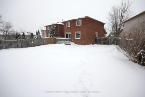Photo 3 at 157 Nathan Crescent, Painswick South, Barrie
