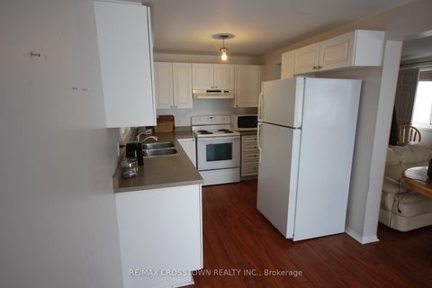 Photo 7 at 157 Nathan Crescent, Painswick South, Barrie