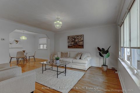 Photo 4 at 27 John Best Avenue, Amesbury, Toronto