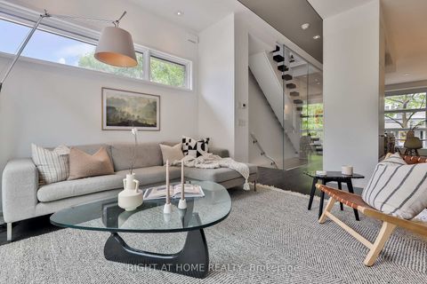 Photo 6 at 207 Claremont Street, Bellwoods, Toronto