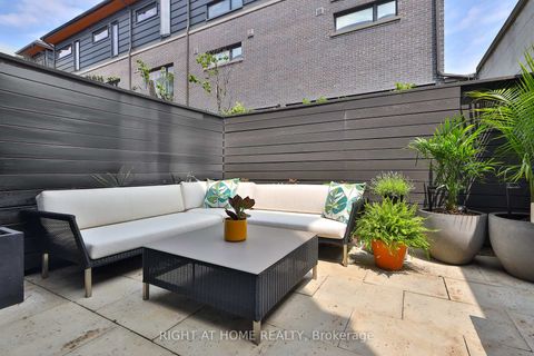 Photo 9 at 207 Claremont Street, Bellwoods, Toronto