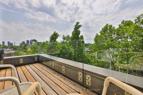 Photo 17 at 207 Claremont Street, Bellwoods, Toronto