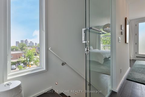 Photo 20 at 207 Claremont Street, Bellwoods, Toronto