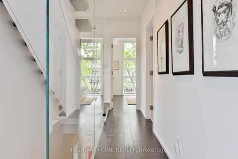 Photo 21 at 207 Claremont Street, Bellwoods, Toronto