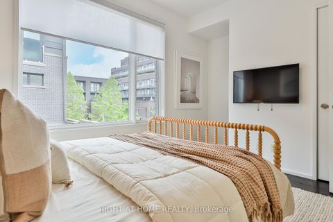 Photo 26 at 207 Claremont Street, Bellwoods, Toronto