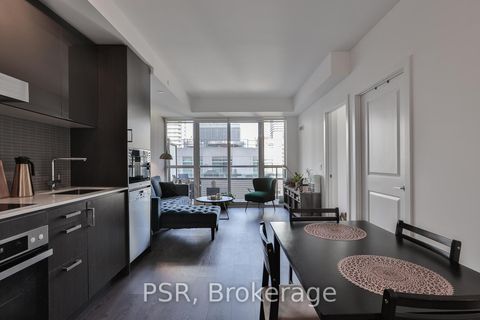 Photo 3 at 909 - 11 Lillian Street, Mount Pleasant West, Toronto