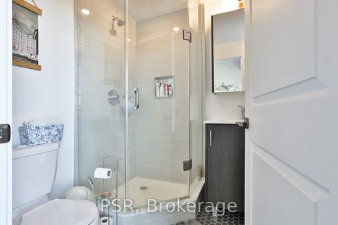 Photo 18 at 909 - 11 Lillian Street, Mount Pleasant West, Toronto