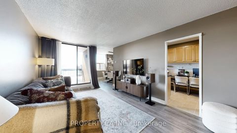 Photo 10 at 1505 - 90 Ling Road, West Hill, Toronto