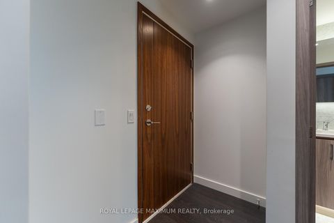 Photo 7 at 502 - 95 McMahon Drive, Bayview Village, Toronto