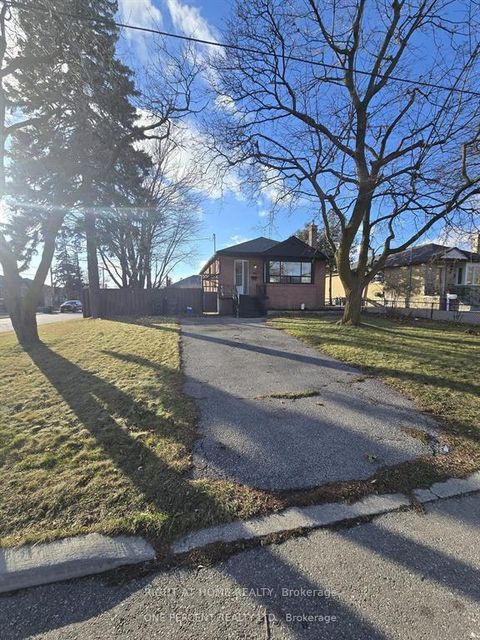 Photo 1 at 70 Bunnell Crescent, CFB, Toronto