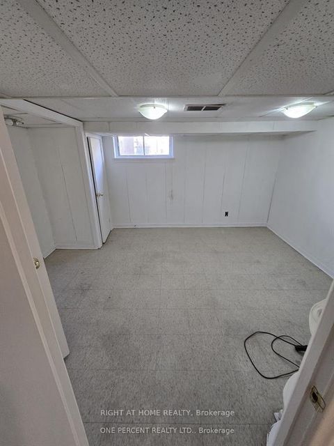 Photo 5 at 70 Bunnell Crescent, CFB, Toronto