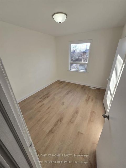 Photo 12 at 70 Bunnell Crescent, CFB, Toronto