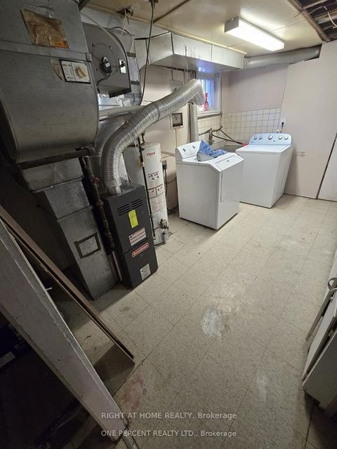 Photo 18 at 70 Bunnell Crescent, CFB, Toronto