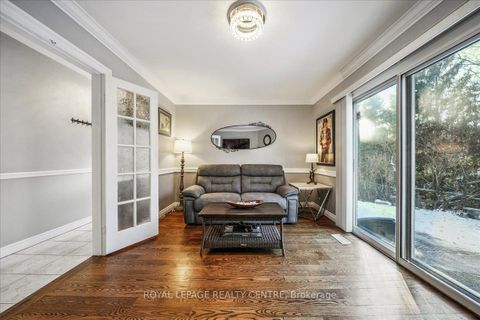 Photo 8 at 21 Pylon Place, Old Rexdale, Toronto