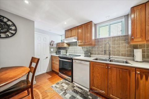 Photo 32 at 21 Pylon Place, Old Rexdale, Toronto