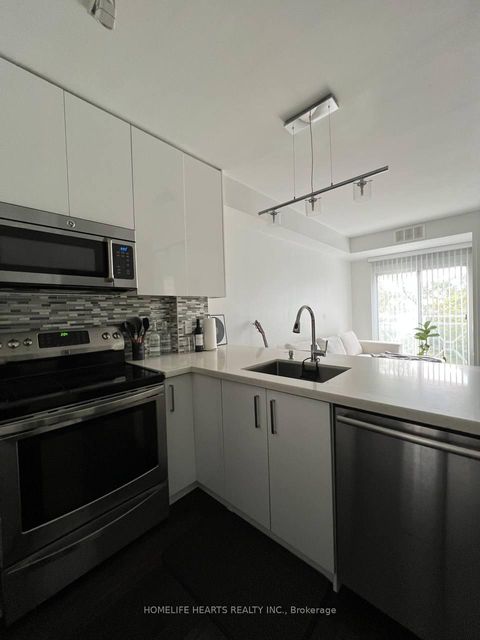 Photo 6 at 113 - 2351 Kennedy Road, Malvern West, Toronto