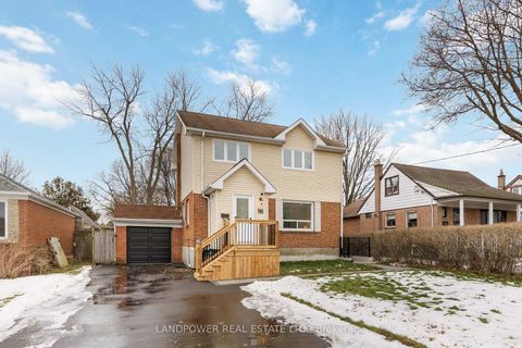 Photo 1 at 195 Phyllis Avenue, Cliffcrest, Toronto