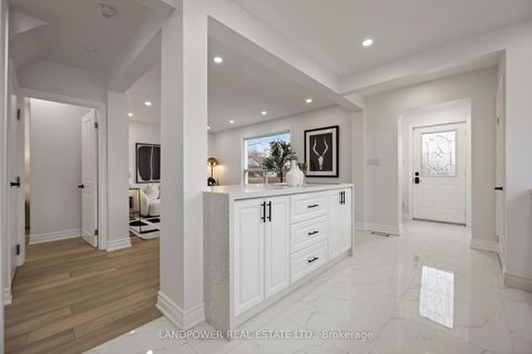 Photo 4 at 195 Phyllis Avenue, Cliffcrest, Toronto