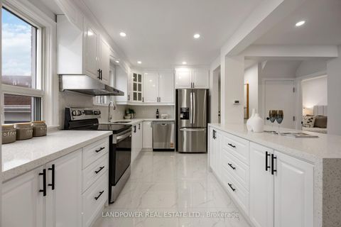 Photo 15 at 195 Phyllis Avenue, Cliffcrest, Toronto