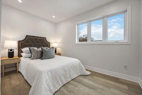 Photo 24 at 195 Phyllis Avenue, Cliffcrest, Toronto