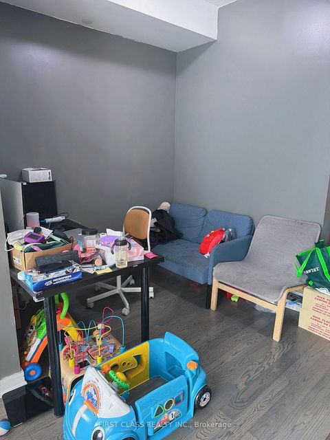 Photo 1 at 911 - 9201 Yonge St Street, Langstaff, Richmond Hill