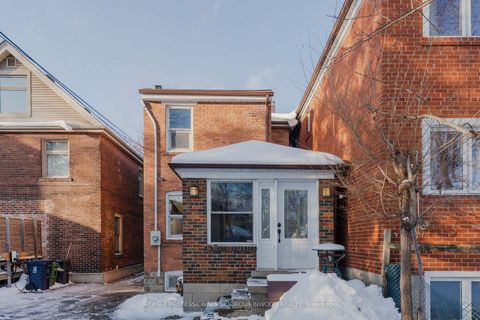 Photo 32 at 11 Winfield Avenue, Bloor West Village, Toronto