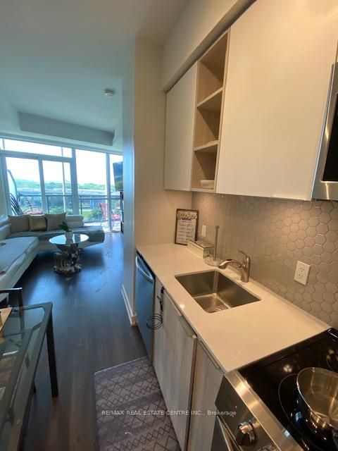 Photo 9 at 701 - 30 Ordnance Street E, Niagara, Toronto