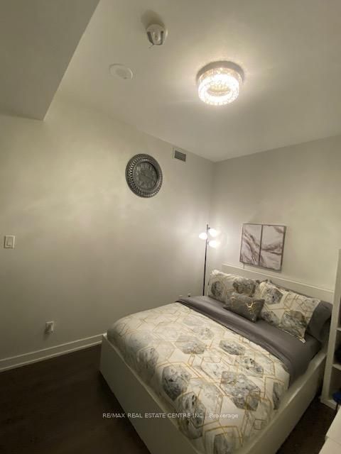 Photo 11 at 701 - 30 Ordnance Street E, Niagara, Toronto