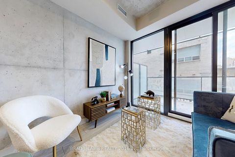 Photo 3 at 202 - 458 Richmond Street W, Waterfront Communities C1, Toronto