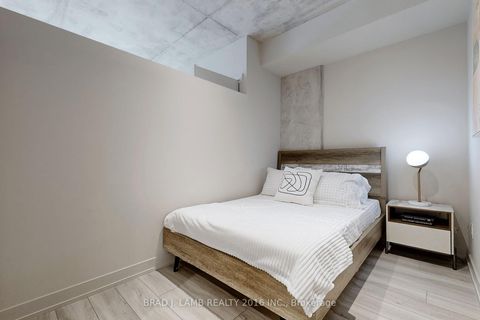 Photo 11 at 202 - 458 Richmond Street W, Waterfront Communities C1, Toronto