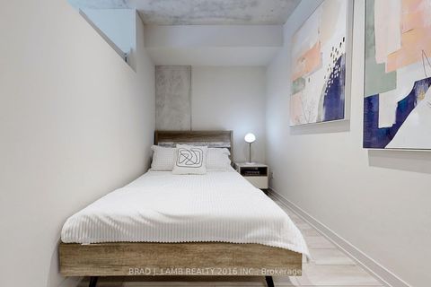 Photo 12 at 202 - 458 Richmond Street W, Waterfront Communities C1, Toronto