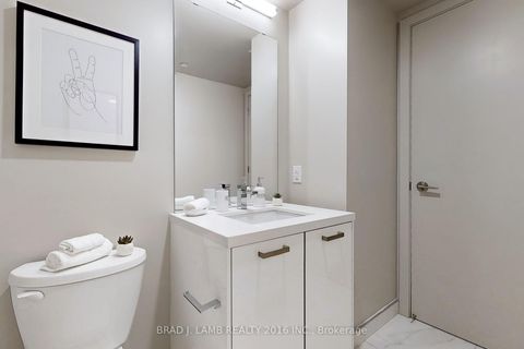 Photo 15 at 202 - 458 Richmond Street W, Waterfront Communities C1, Toronto