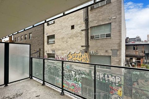 Photo 17 at 202 - 458 Richmond Street W, Waterfront Communities C1, Toronto