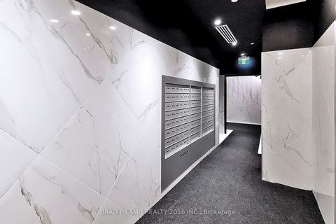 Photo 31 at 202 - 458 Richmond Street W, Waterfront Communities C1, Toronto