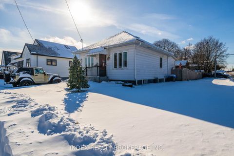 Photo 3 at 86 Gibbons Street, McLaughlin, Oshawa