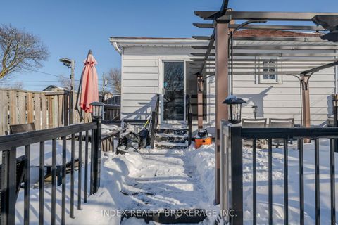 Photo 21 at 86 Gibbons Street, McLaughlin, Oshawa
