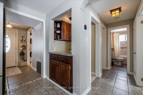 Photo 1 at 3302 Innisfil Beach Road, Rural Innisfil, Innisfil