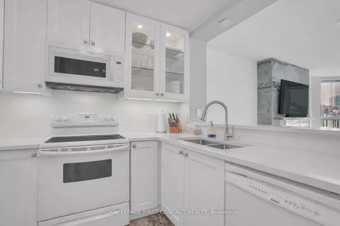 Photo 10 at 605 - 140 Dunlop Street E, City Centre, Barrie