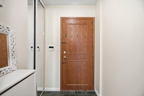 Photo 7 at 1705 - 18 Lee Centre Drive, Woburn, Toronto