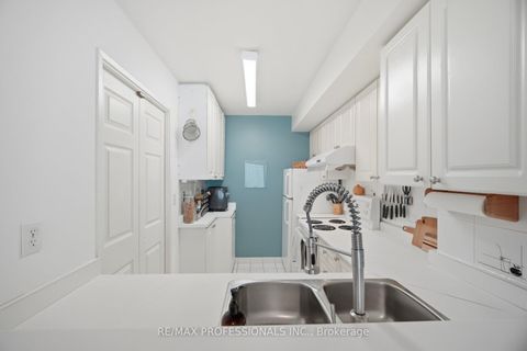 Photo 13 at 1705 - 18 Lee Centre Drive, Woburn, Toronto