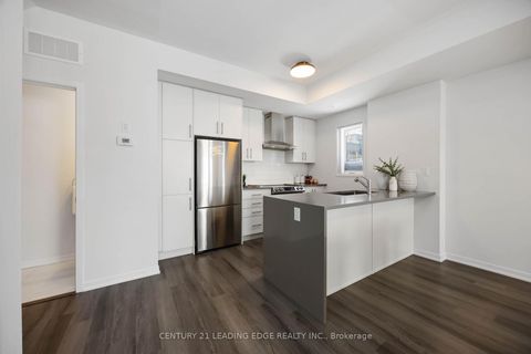 Photo 4 at 171 - 20 Lloyd Janes Lane, New Toronto, Toronto