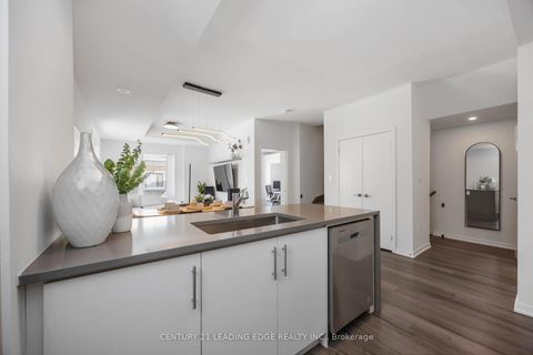 Photo 8 at 171 - 20 Lloyd Janes Lane, New Toronto, Toronto