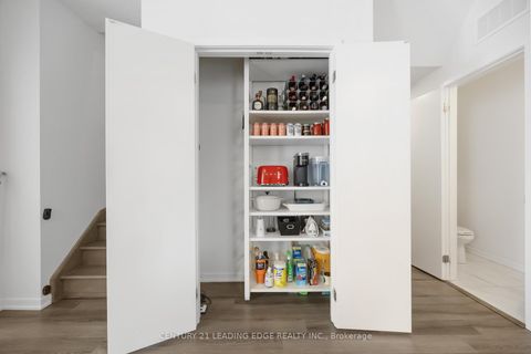 Photo 10 at 171 - 20 Lloyd Janes Lane, New Toronto, Toronto