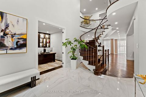 Photo 2 at 63 Willett Crescent, Mill Pond, Richmond Hill