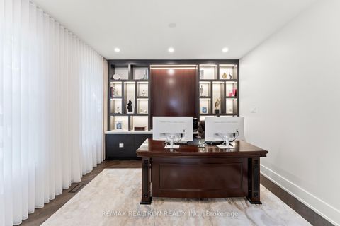 Photo 4 at 63 Willett Crescent, Mill Pond, Richmond Hill