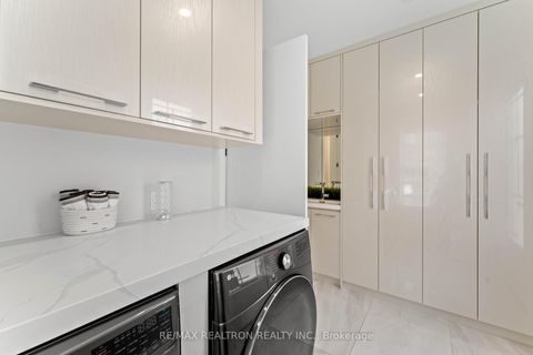 Photo 19 at 63 Willett Crescent, Mill Pond, Richmond Hill