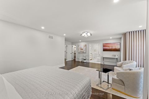 Photo 23 at 63 Willett Crescent, Mill Pond, Richmond Hill