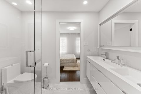 Photo 31 at 63 Willett Crescent, Mill Pond, Richmond Hill