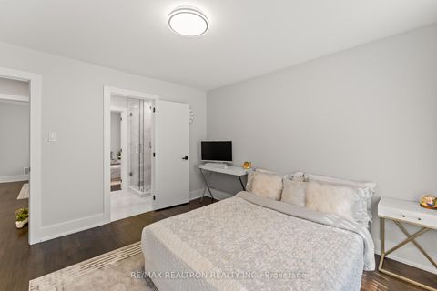 Photo 32 at 63 Willett Crescent, Mill Pond, Richmond Hill