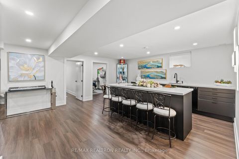 Photo 33 at 63 Willett Crescent, Mill Pond, Richmond Hill